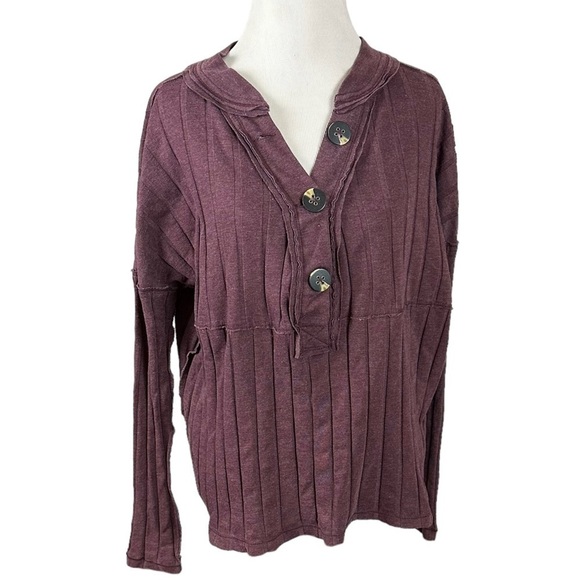 Free People Bohemian Grunge Ribbed Henley Boxy Top Raw Hem Plum Wine Size XS - Picture 9 of 17